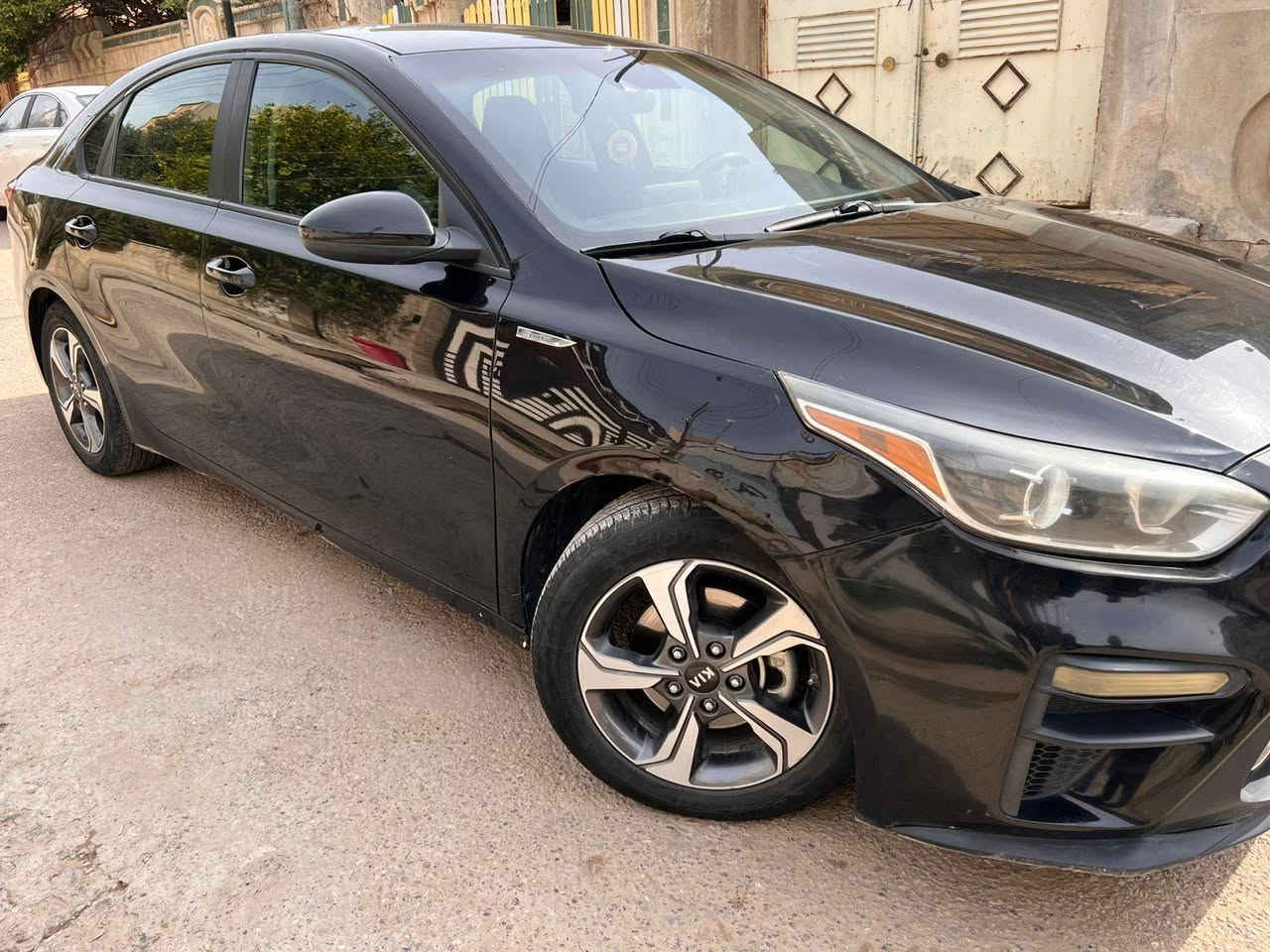 السلام عليكم
السياره  2020

ماشيا 133 ميل

السياره بدون صبغ 

فقط تعديل بارد مكانتين 

السعر 125 بي مجال قليل 

مكينه دوش 20 المرغوب

غير متواجد على نت 
***********
