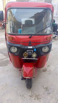 تكتك للبيع موديل 2022 رقم بابل باقيه بس الوحات  سعره 8 رقمي 0783002945...