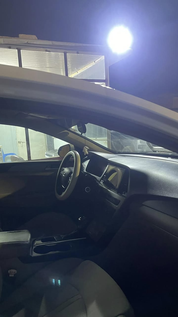 سلام عليكم مراوس او بيع

سوناتا مديل ١٧  رقم اربيل ٢٠٣١ سنويتها وكاله او مداور ماكو مشكله سياره جاهزه للاخير مكينه كير حداديه تبريد ع اخر حبابه نقص برغي ماكو حادثها(  ربع جاملغ السايق ولبنيد فقط  وبيها تكشير بلقماره شويه هم ومغلفه اني) محركها ٢٤٠٠ لا تنقص ولا بخار ناعمه كلش سياره تخم تاير جديد 

مكانها نجف   سعر ١٢٢ وبيها مجال بسيط 

***********
