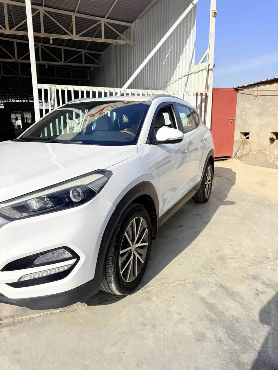 السلام عليكم 
توسان 2016خليجي 
السعر 155وبيهً مجال 
رقم بغداد استفسار 
***********
