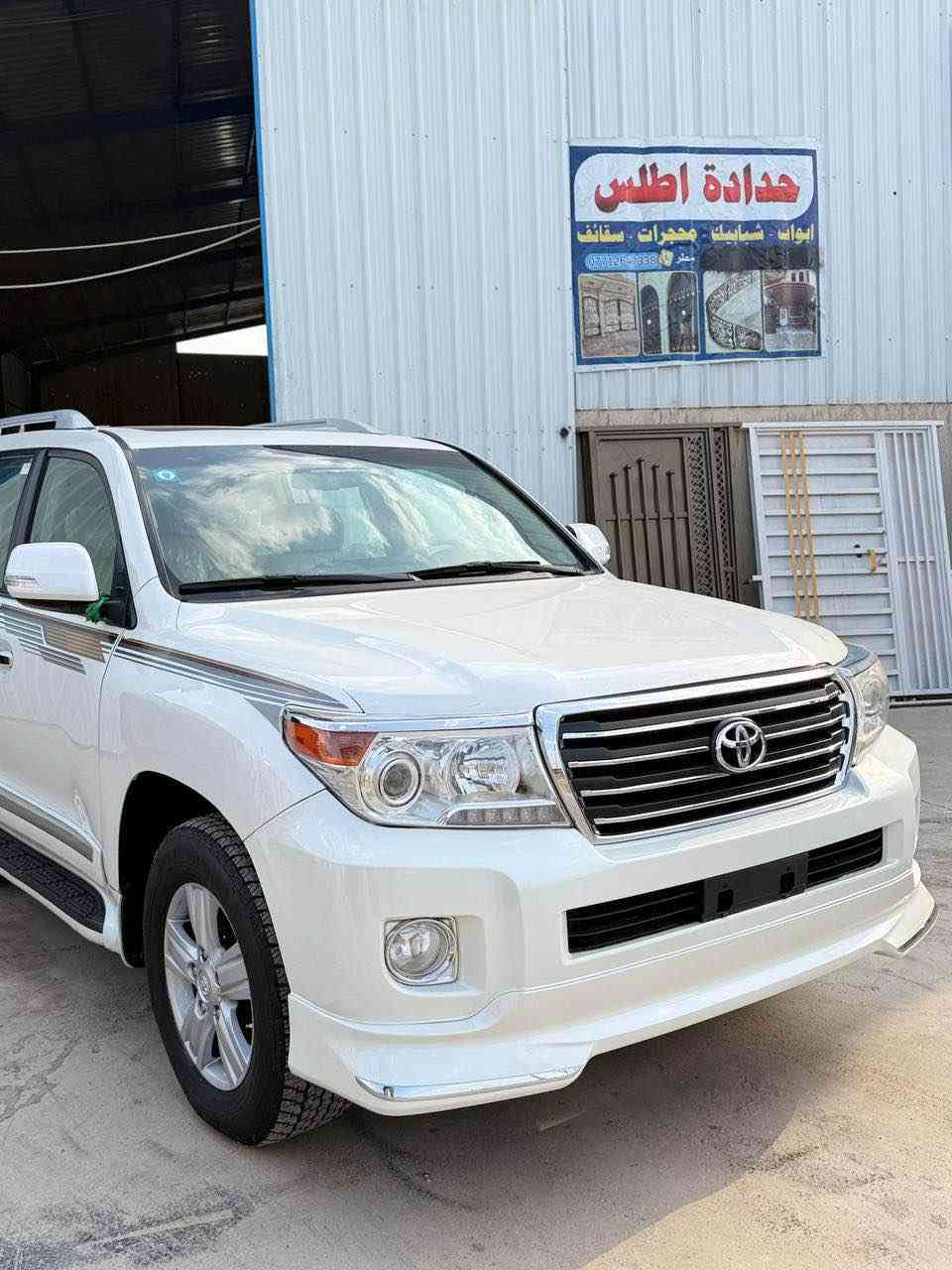 لاندكروز مديل 2013 كفاله من الضربه والصبغ والتبديل السياره حلوه جديده بيهه شويه بارد السياره 8 سلندر شرط الكفاله كبر مكينه شرط الكفاله من الفتح والتبخير السياره فطيم فول مواصفات رقم بصره مشروع وطني تحويل ثاني يوم تخم تاير حداديه تبريد جاهزه من كلشي السعر 338 بيهه مجال بسيط كلش حق الجيه فقط رجاء السياره سعرها مناسب والي مو شراي لا يتصل رقم الهاتف*********** البصرة, العراق
