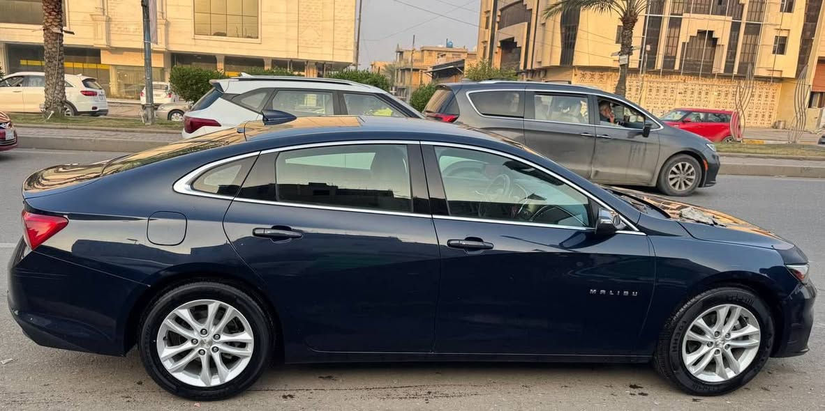 للبيع شيفروليه ماليبو 2018 LT
. اللون نيلي

. القير: أوتوماتيك ATF

الحادث - دعامه امامیه فقط
صور الحادث مرفقه بالمنشور
سیاره نضيفه احله من صور

رقمها شمالي - مكانها بغداد الجديده

للتواصل: *********** يفضل واتساب للرد السريع
