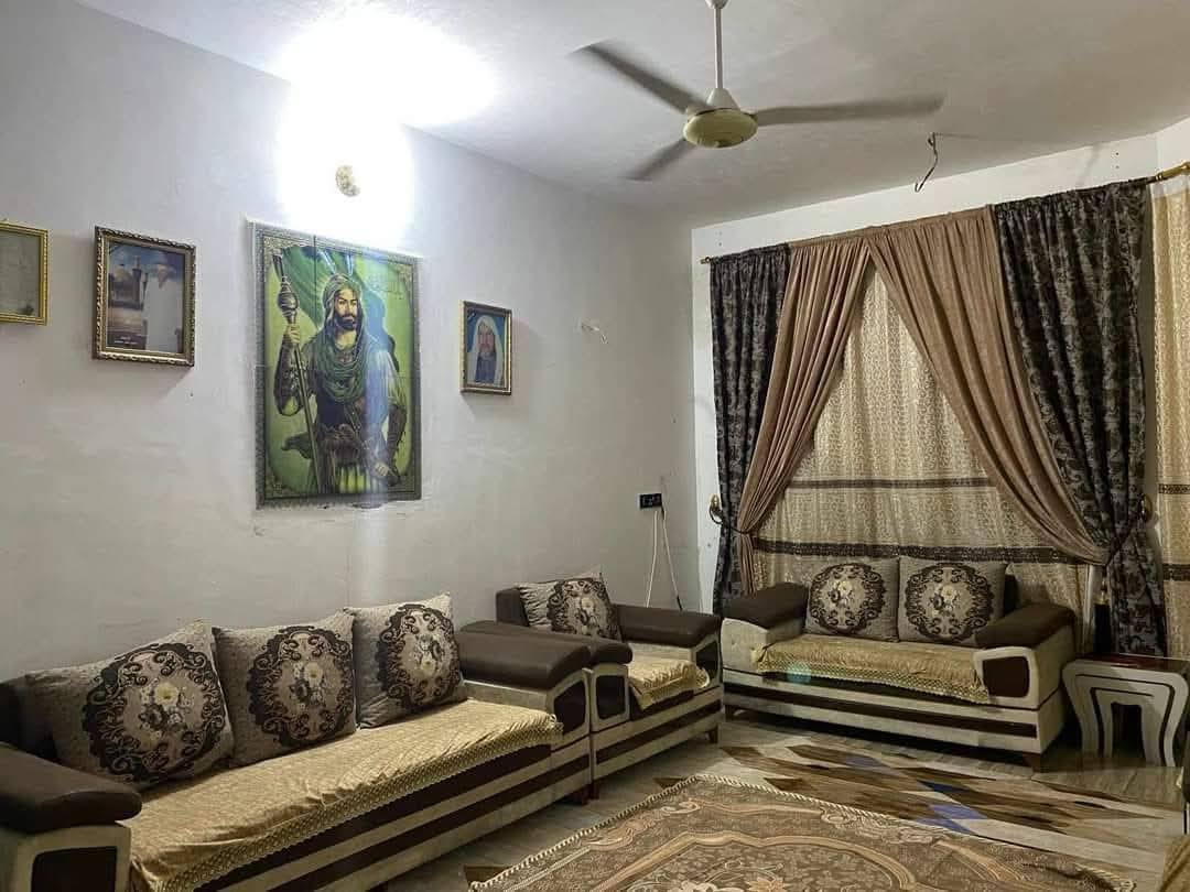 🏡دار للبيع 
موقع شارع العلوية شريفة ( عليها السلام ) 
 (مقابل صيدلية نرمين)
""""""""""""""""""""""""""""""""""
المساحـــه 200م    #طابــــــو #زراعـــــي #سنـــــد25 

"""""""""""""""""""""""""""""""
#الطابــــــــــــــق #الأرضـــــــــي 
غرفـــــــــــــة /2/وصالــــــــــة ومطـــــــبخ  ومجـمــــــــع صحـــــــــــيات2 وكلدور ومنـــــــــــاور ....
#الطابــــــــــــــق #الثانـــــــــــــي
3 غرفة نوم. وصحيات وبيتونه 
"“""""""""""""""""""""""""""""""""""""
شارع10م 
""""""""“""""""""""""""""
#مكتـــــــــب
               🏘️منار بابل للعقـــــــار🏘️
#الكائـــــــــن
   شارع_80 مقابل شركة العراق البدر
     📞***********☎️
_____________________________________________
