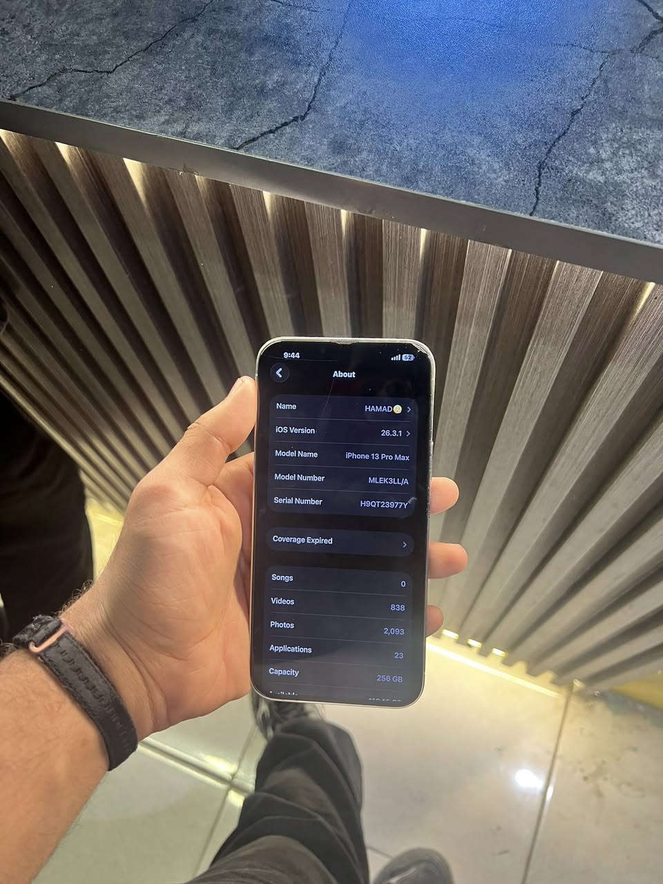وصل القوي 13برو ماكس  بلون الابيض 🤩 ذ256 بطاريه 87 بلاد جهاز مامفتوج نضافه 1000% بطاريه 87 ما معله الامريكي الي بل سوك كله معله هاذا بلاد مال بيت سعره 700 الف مكاني نجف كوفه جهاز يموت وترر اغطه الك بل مي وانطيكيا وانطيك ضمان مده الحياة موجود فيس ورقم ***********🌹
