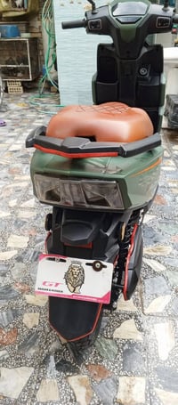 دراجة سكنس شحن اخت جديده +بلوتوث من شركة حسن وحسين الاتصال على الرقم 0...