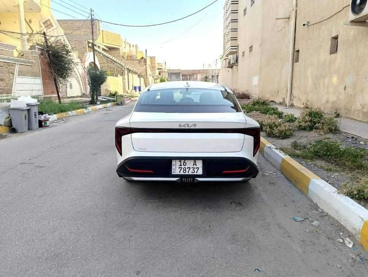 السلام عليكم K4 موديل 25
محرك 2000 دوش رقم شهداء ماشيه 19الف 
حادث فقط بنيد صور الحادث مرفوقه مع المنشور 
مواصفات بصمه 
بصمه ابواب بصمه جنطه مع حساس قتراب تشغيل عن بعد دخول ذكي لد امامي خلفي شاشه متصله سايد ابريك اوتو دكمه فول تحكم ستيرن فول قياده ذاتيه كامره خلفيه دقه عاليه كامره رادار مع حساس اوتو ستوب 
العنوان ناصريه السعر 165 وبيه مجال للاستفسار ***********
