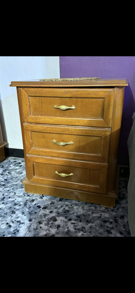 بيع
قطع أخشاب صناعة عراقي للبيع
المبلغ(٦٥٠ الف)
القطع جديدة وصالحة للاستعمال تكمه 
والتالف فقط مجرات الكنتور


**إذا كنت صاحب هذا الإعلان وتريد حذفه لأي سبب، رجاءا أرسل رسالة إلى الدعم الفني**