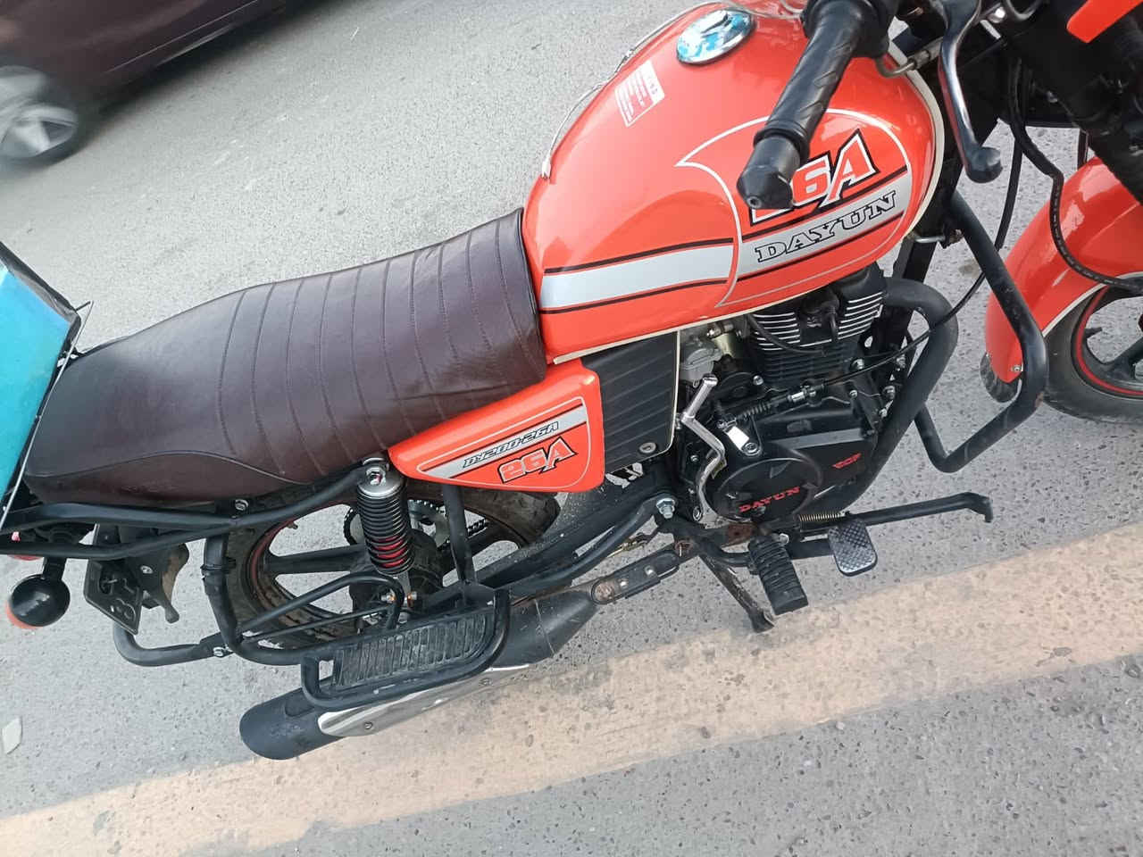 السلام عليكم دايوان موديل 23 رقم وسنوية لوخات انكليزي مكفولة كفاله عامة برغي ما مفتوح السعر مليونين و700 مكاني بغداد حي اور ***********
