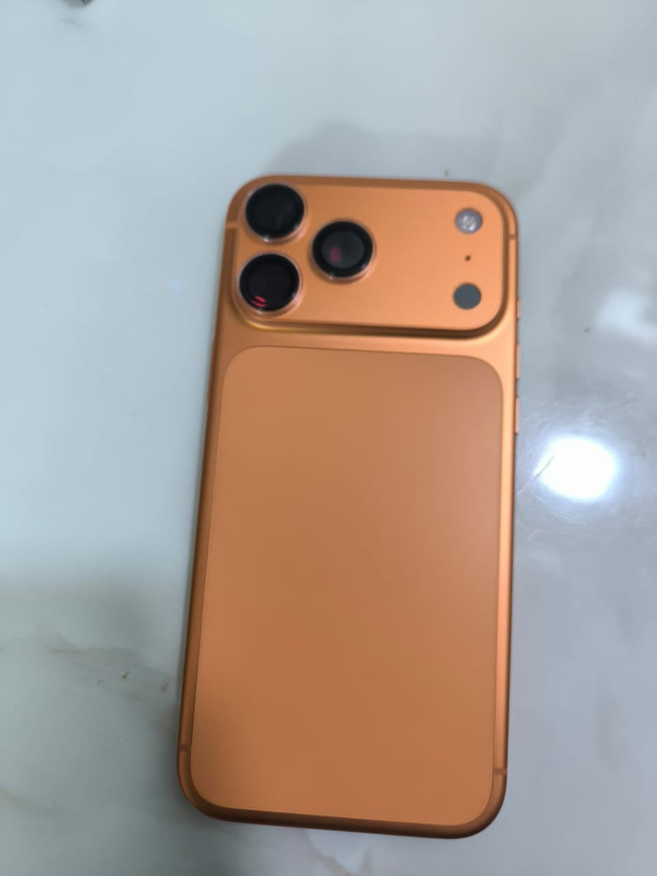 17 ابرو ماكس ابو الشريحه المرغوب شرق اوسط الجهاز تحت الضمان صار 10 تيام من اخذتهة بعده جديد الجهاز بطاريه 100 حمايه للضهر عدسات لل كامرا كلهة اصليهة الغراض الي عليهة السعر 2150 او بي مجال بسيط الي مو شراي ليتعبني ***********
