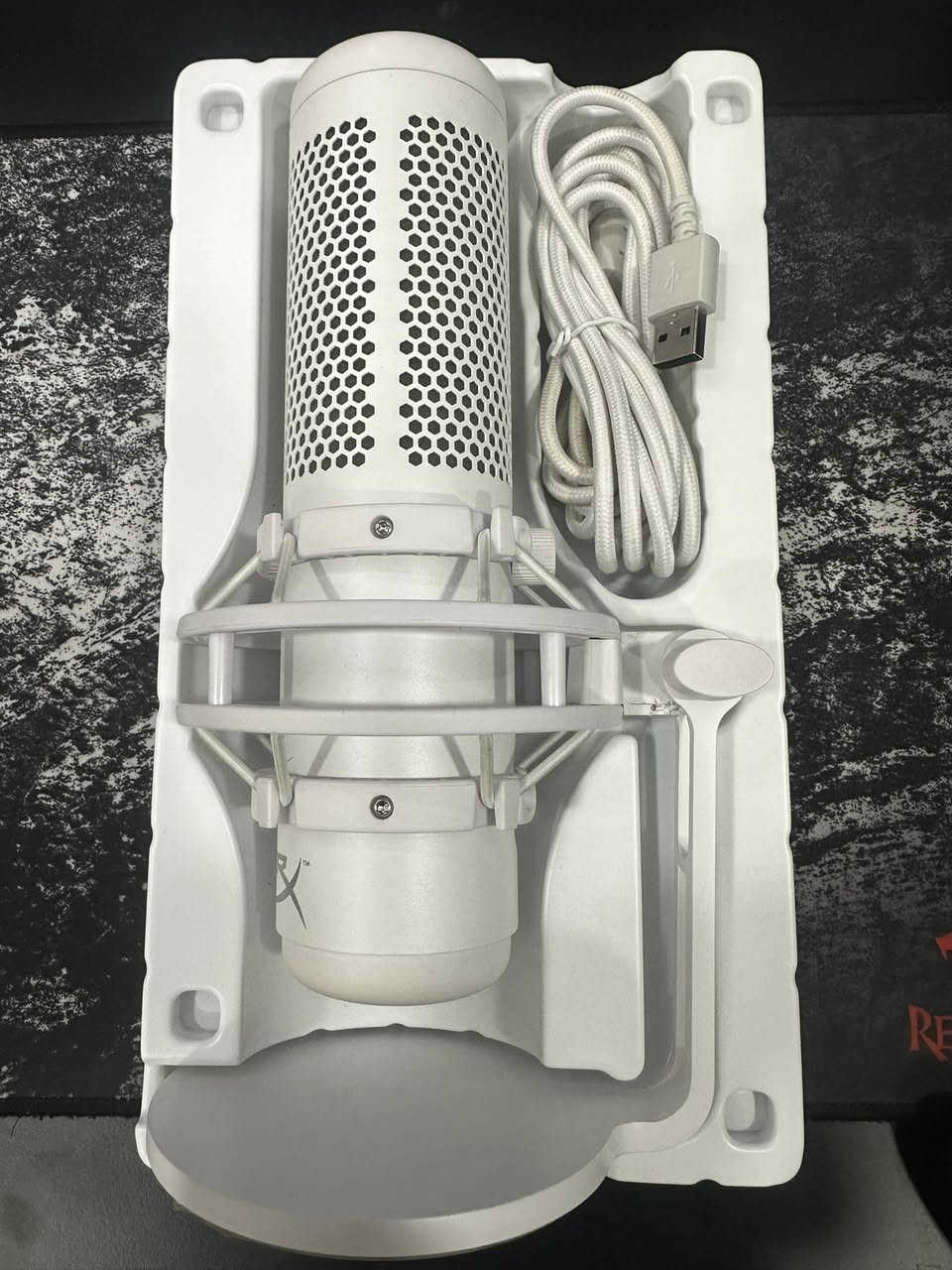 مايك ‏hyperx quadcast s
مستعمل السعر 80 عنواني بغداد ماعندي توصيل


**إذا كنت صاحب هذا الإعلان وتريد حذفه لأي سبب، رجاءا أرسل رسالة إلى الدعم الفني**