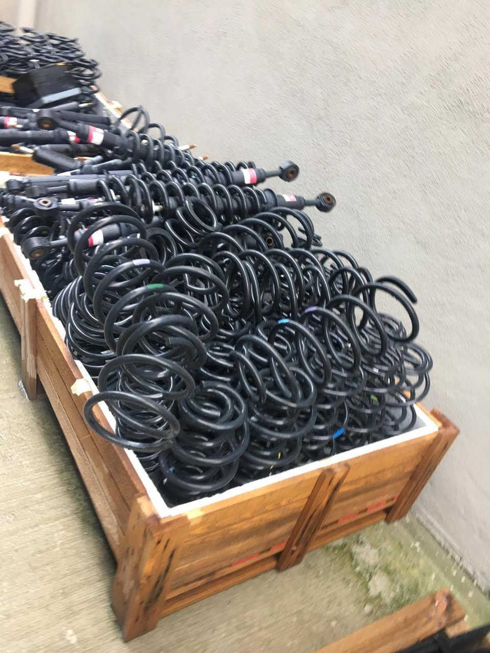 جميع قطع الغيار متوفرا لدى المنصور 
قطع غيار اصليه جديد وا مستعمل اصلي 
0776073295 جميع الموديلات


**إذا كنت صاحب هذا الإعلان وتريد حذفه لأي سبب، رجاءا أرسل رسالة إلى الدعم الفني**