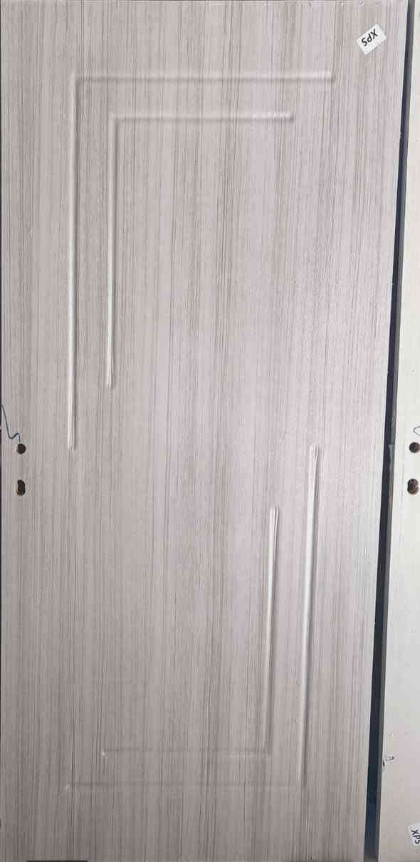 حشوه فوم وليس خليه 
ضمان حقيقي.
الوان وموديلات مميزه 
سعر الباب الاستندر 150الف مع التركيب 
النقل مجاني داخل الموصل 
الازهار للالمنيوم والبلاستيك 
شارع التعليم مقابل معمل الغاز بجانب كوافير ابو الزوز ***********.....***********
