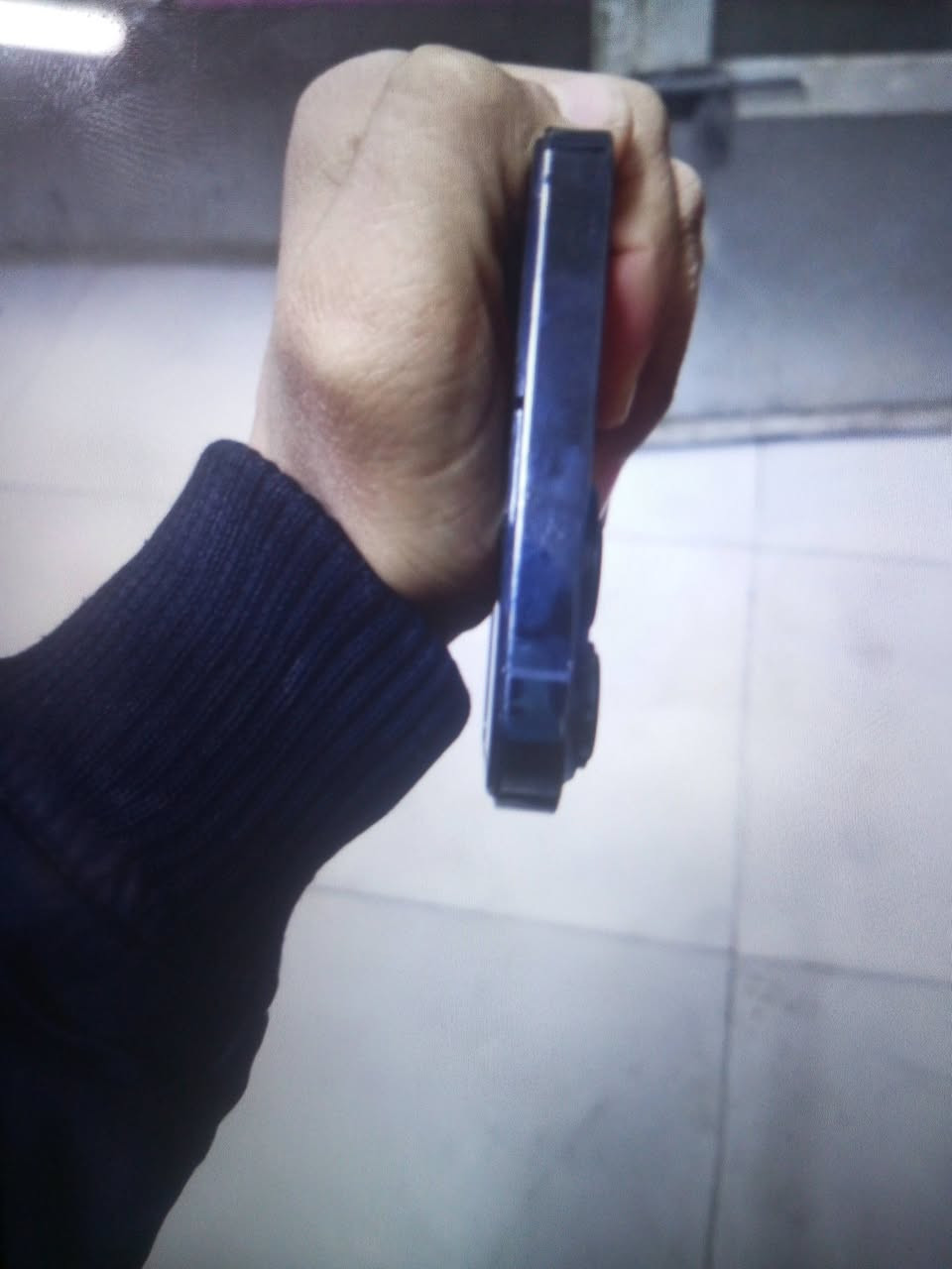 سلام عليكم ايفون 13 برو ماكس جهاز نضيف ما مفتوح ابد  ذاكره 256 بطاريه 81السعر 625 وبي مجال ***********بي واتساب
