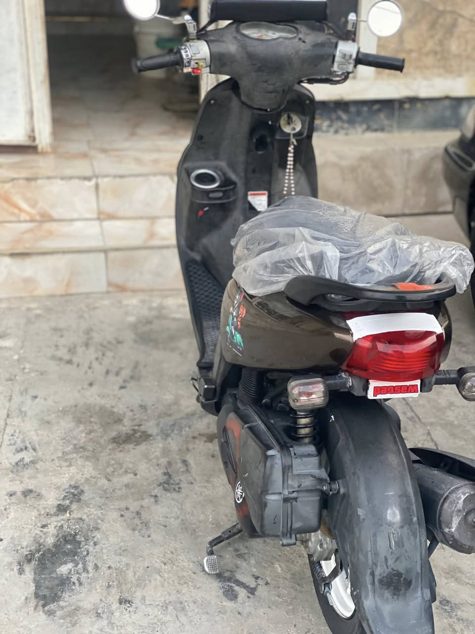 السلام عليكم دراجه فله للبيع الدراجه كفاله عامه مالرمبه الدراجه خير من الله مابيها نقص اي نقص ترجع اوراق وكمرك كامل الدراجه ممفتوحه كهربائيات كلها شغاله شوكت متجيها نكره سلف صبح ليل  مكان ديالى بعقوبه التحرير الفلكه الاخيره سعر 900وبيها مجال للطيبين الرقم***********
