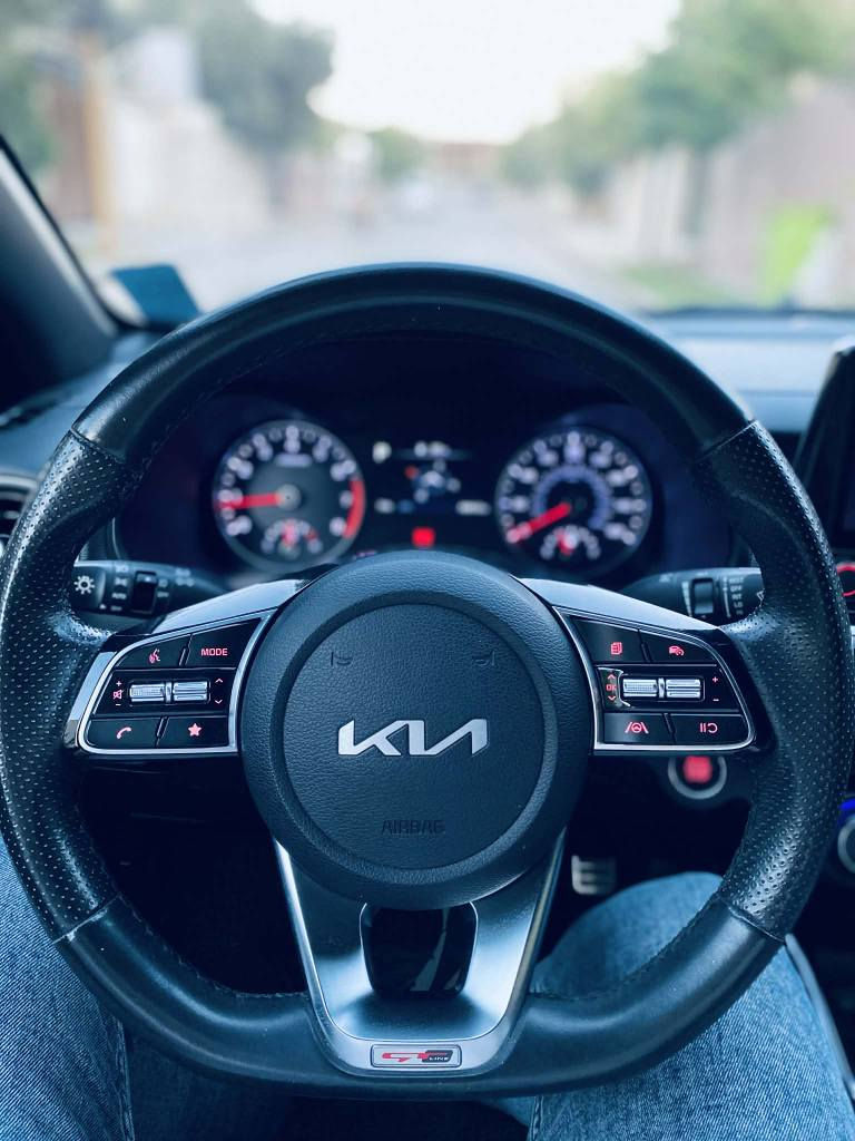 فورتي جيتي لاين 2023
السيارة مرقمة دهوك 
مكان السيارة -موصل 
الضرر صبغ هلال الجاملغ الامامي الايمن  +صبغ اسفل رقم الصندوق 
السيارة بدون ضرر داخلي بدون ايرباك  بجم كبس
للاستفسار ***********
(مكلف بل نشر)
