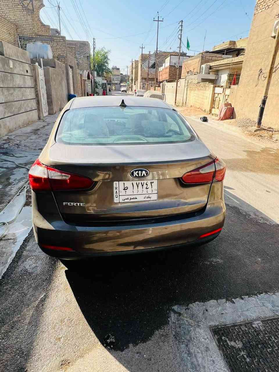 السلام عليكم
فورتي موديل ٢٠١٦امريكي حادثها 
بنيد مصبوغ  و جامغ جهة اليمنه بدايته فقط 
بدون دواخل بدون ايرباك 

كير ومحرك مكفوله 
سياره كامله من تايرات تخم جديد 
حداديه صدره جديده امامي خلفي 
 منظومة تبريد جديده 
مكاني بغداد مدينه الصدر  ( العبيدي ) 📍
السعرر 116 وبيه مجال
*********** 
او خاص
