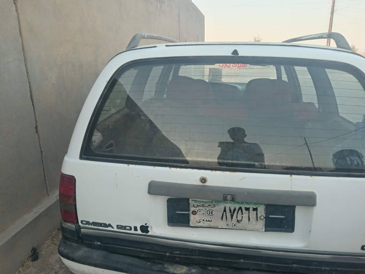 السلام عليكم اوبل اوميكة ستيشن ما اندل راعيها حجم 20 كير و محرك شرط
سيارة بيها خياسات و تعبانة  سياره مال روحة و جية 
السعر 9 و بيها مجال 
(العنوان القيارة )
رقم الهاتف ***********
