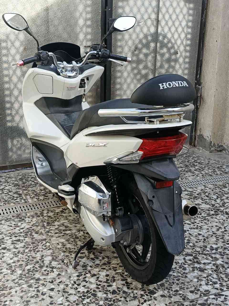 سلام عليكم بي سي إكس جيل الثاني
جي إف ياباني مكفولة كفاله عامه
ماشيه 44الف دوسان نيكل 
سبايدر أبو تجوه نيكل +حساس زدحام
ستان حساس + سستم نيكل +صالنصه رياضي
دراجه مكفولة كفاله عامه شلعه معدل خير من الله 
سكن بغداد حي النصر   ***********
