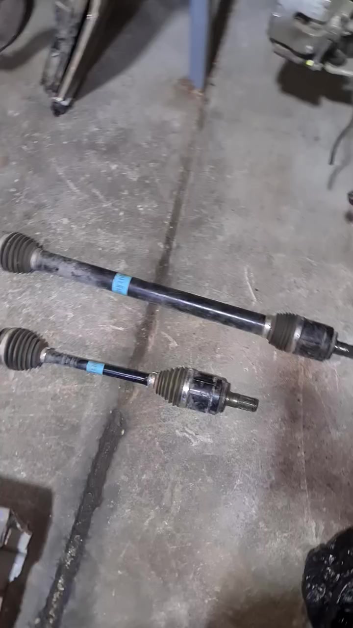 سلام عليكم
يتوفر درام شفت [  K5  [(  سوناتا. )  2025رمز ..L1500 وارد أمريكي  كصه سعر الزوج 2$
***********. ,مصطفى

***********. مرتضى
