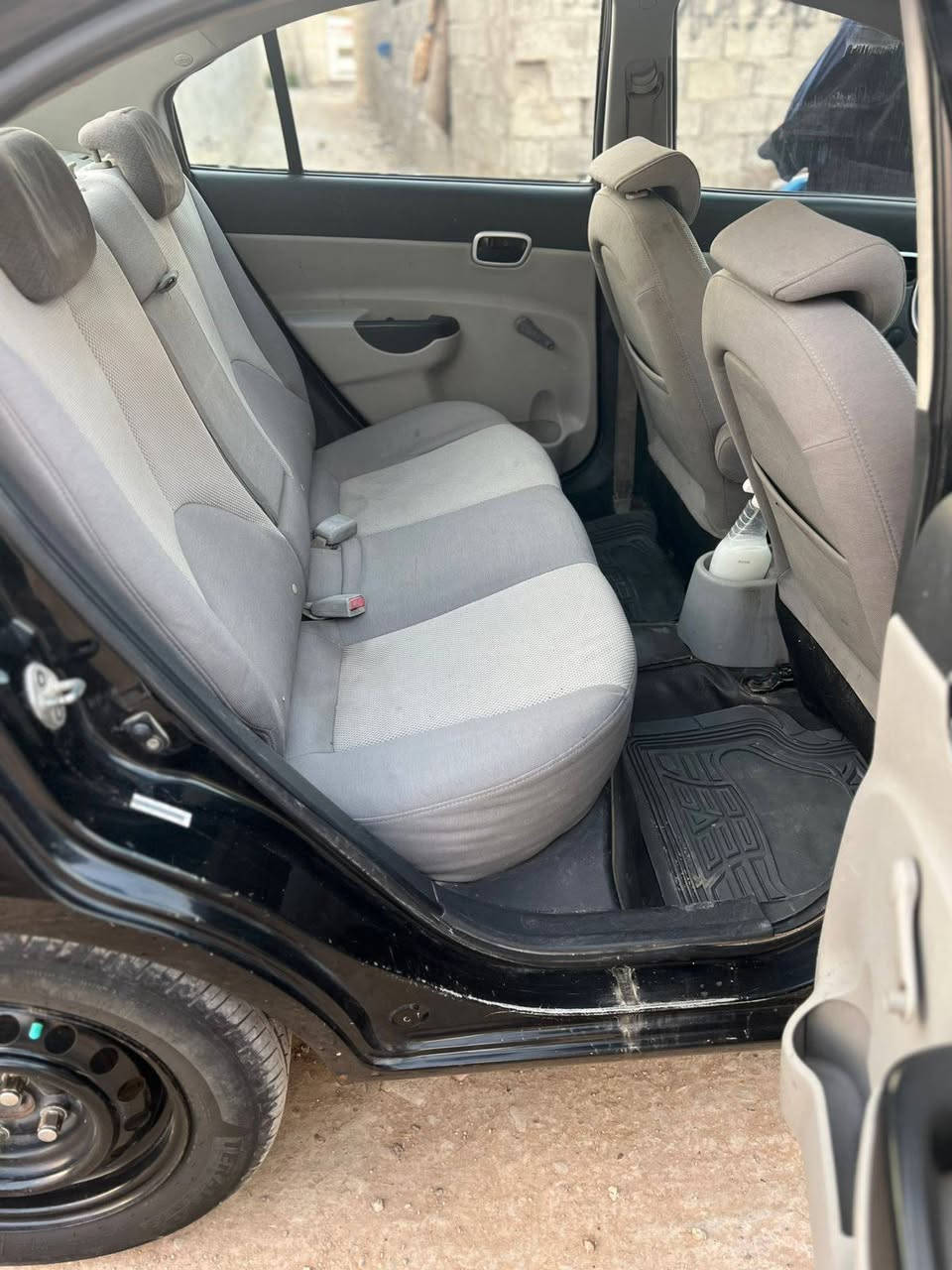 السلام عليكم 
اكسنت موديل 2008 وارد امريكي حادثها جاملغ ايسر سطحي والجاملغ موجود تدفئة تبريد ثلج تخم تاير جديد حدادية جاهزة تاخذها تنكر سويج وتطلع عنوان الرستمية بغداد ب 83
***********
