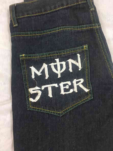 ماركه عالميه 
‏‏بطرون من مونستر الي هوات الدرجات
قياس الكمر 32 العنوان بغداد الجديده
للحجز واتساب ***********￼￼
