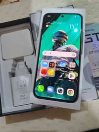 جي تي 30 برو اخذته ومااستخدمته حتى شاحنته مامستخدمها ذاكرة 256 رام 24 ...