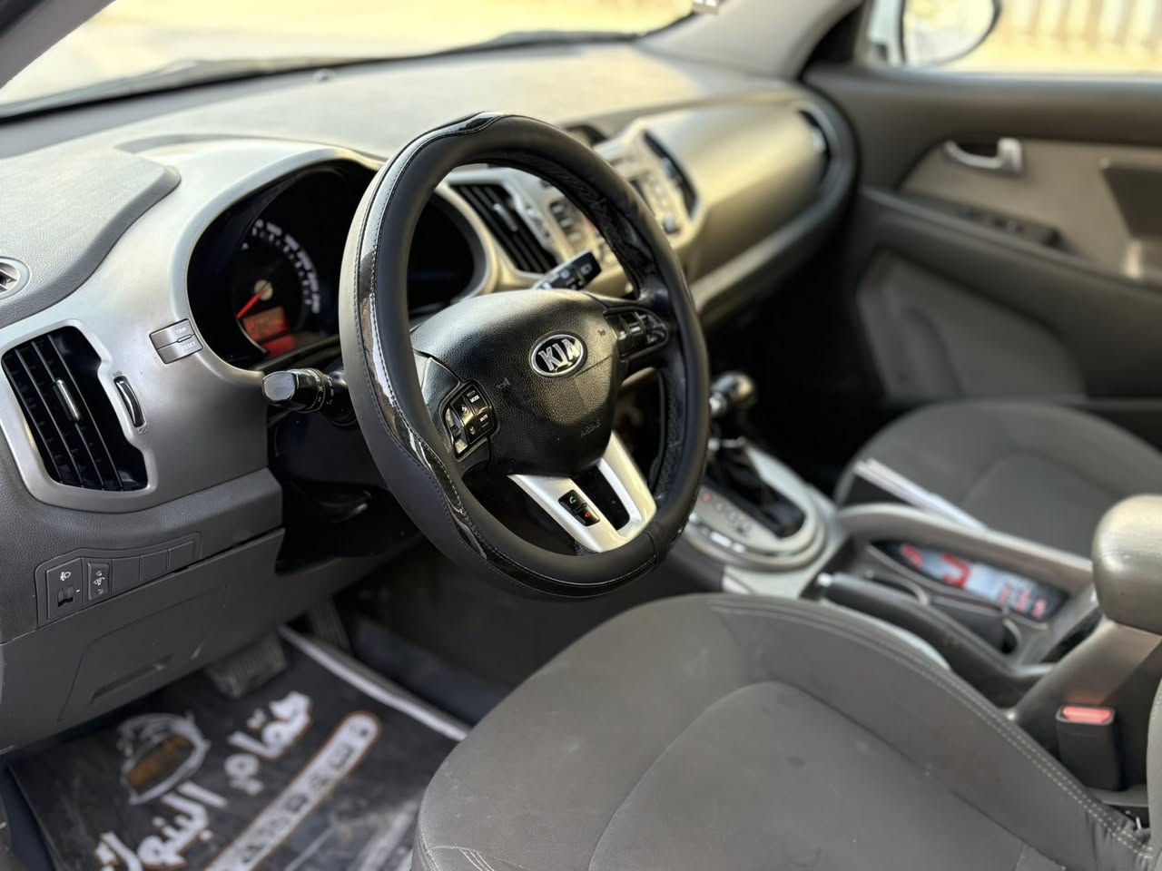 السلام عليكم كياسبورتج 2016 خليجي رقم بغداد الجديد سياره نضيفه حيل محرك وكير شركه بلاد بيهه صبغ شويه من جاملغ ماشيه ٩٥ حقيقي
محرك 2000 دوش
كامره بلاد
حساس دعاميه
حاكيه بلوتو
اشاير مري
تحكم ستيرن جهتين
نخم تاير جديد
صدر امامي خلفي جديد
تبريد ثلاجه
منظومه زنون
السعر 143مجال بسيط ***********
