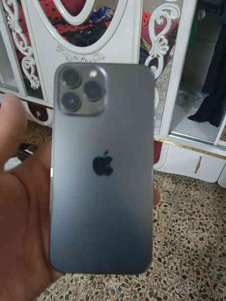 ايفون ١٣ برو ماكس ٢٥٦ بطاريه٨٣ نضيف مستبدل فقط كامره اصليه وكلشي شغال وعل فحص مكاني بغداد الامين الثانيه *********** سعره ٥٩٠ الف
