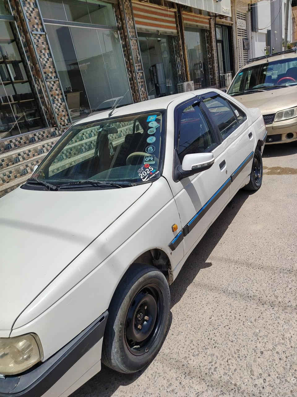 السلام عليكم بيجو 405للبيع رقم بابل مكاني نجف شراي يتواصل ***********
