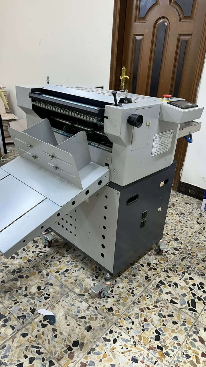 للبيع ماكنة تنمير وتخريم وطوي ( ريكة)
ملائمة للوصولات والبروشورات
اصغر قياس 10 * 10 سانتيم
اكبر كياس 45 * 45 سانتيم
ثخن الورق من 50/g الى 350/g
باقي المواصفات ملحقة بصورة
للاستفسار يرجى الاتصال 
***********
للمعاينة والفحص مطبعة سعد
