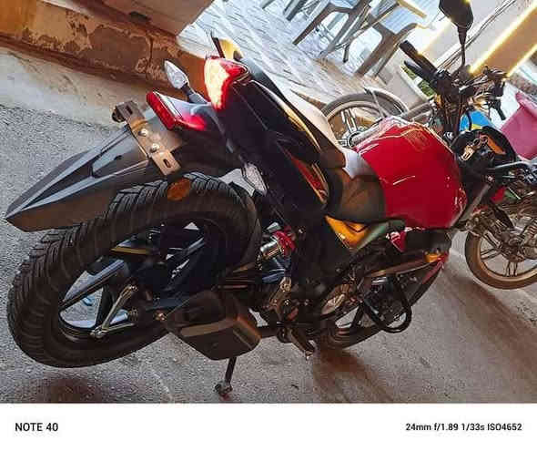 السلام عليكم شباب دراجه كاوجي موديل 2022 دراجه كفاله. شخط مابيها ومكينه برغي مامفتوح بيها جديده حيل واحله من الصور اوراق كامله بس مامرقم النضافه كدامكم السعر 1400وبيها حك جيتك بس ..واي ستفسار خاص او اتصل او واتساب *********** السكن الانبار فلوجه حي المختار.
