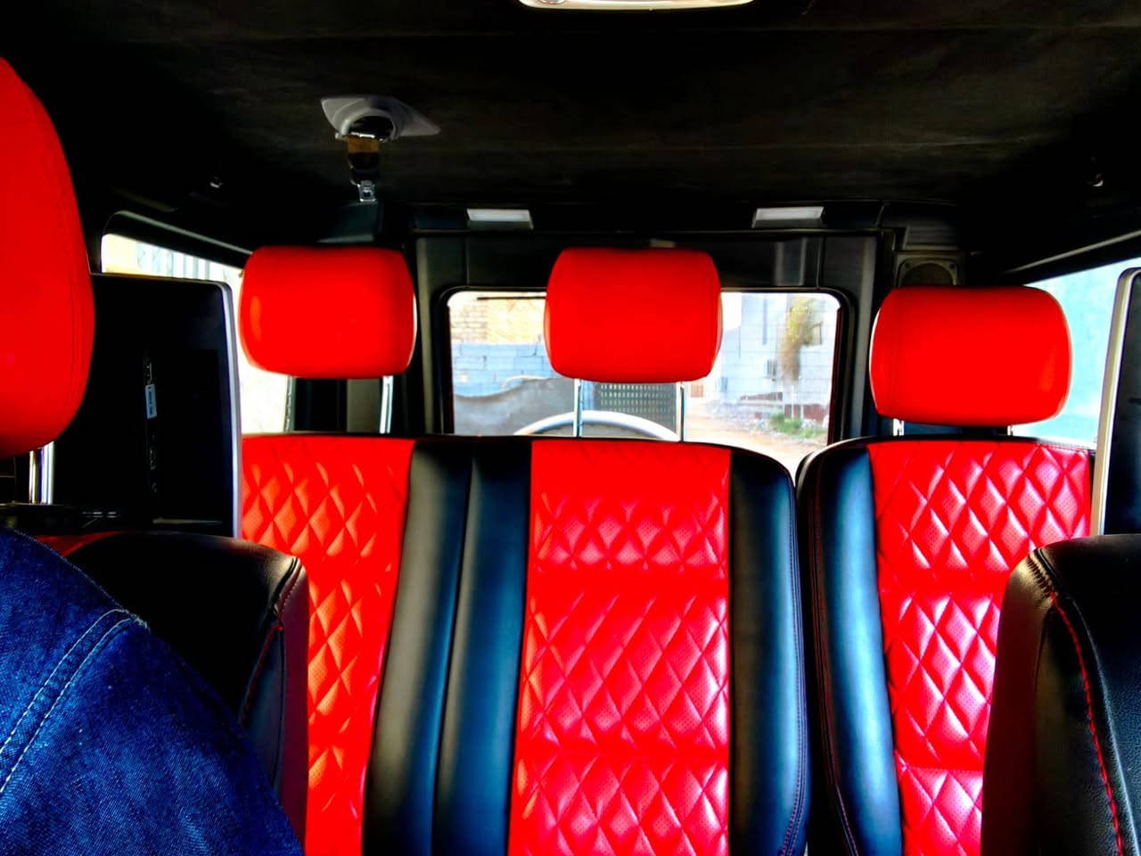 ل للبيع او المراوس حسب القناعه جي كلاس G550بلاديه ٢٠١٧مكفوله كلين محرك جبار ٤١٧حصان.فووول مواصفات رقم بغداد شبه مميز سنويه جديده ٢٠٢٧رقم بغداد باسمي السياره مداور ثاني يوم للاستفسار عالخاص او وات ساب ***********
