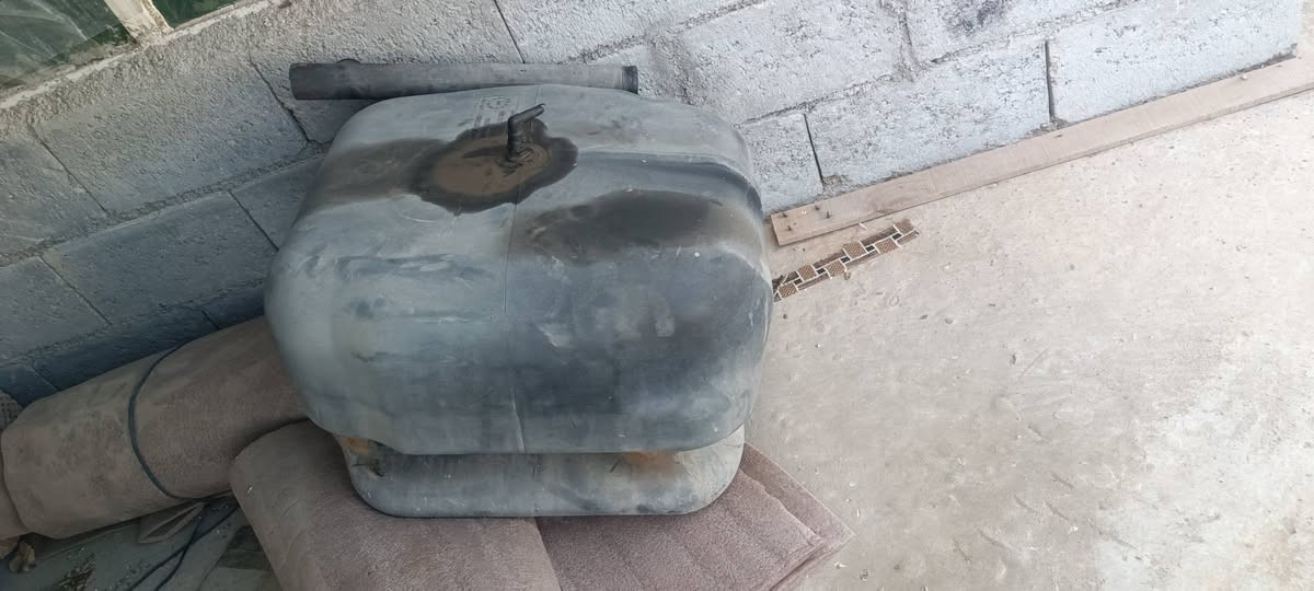 ***********
***********
