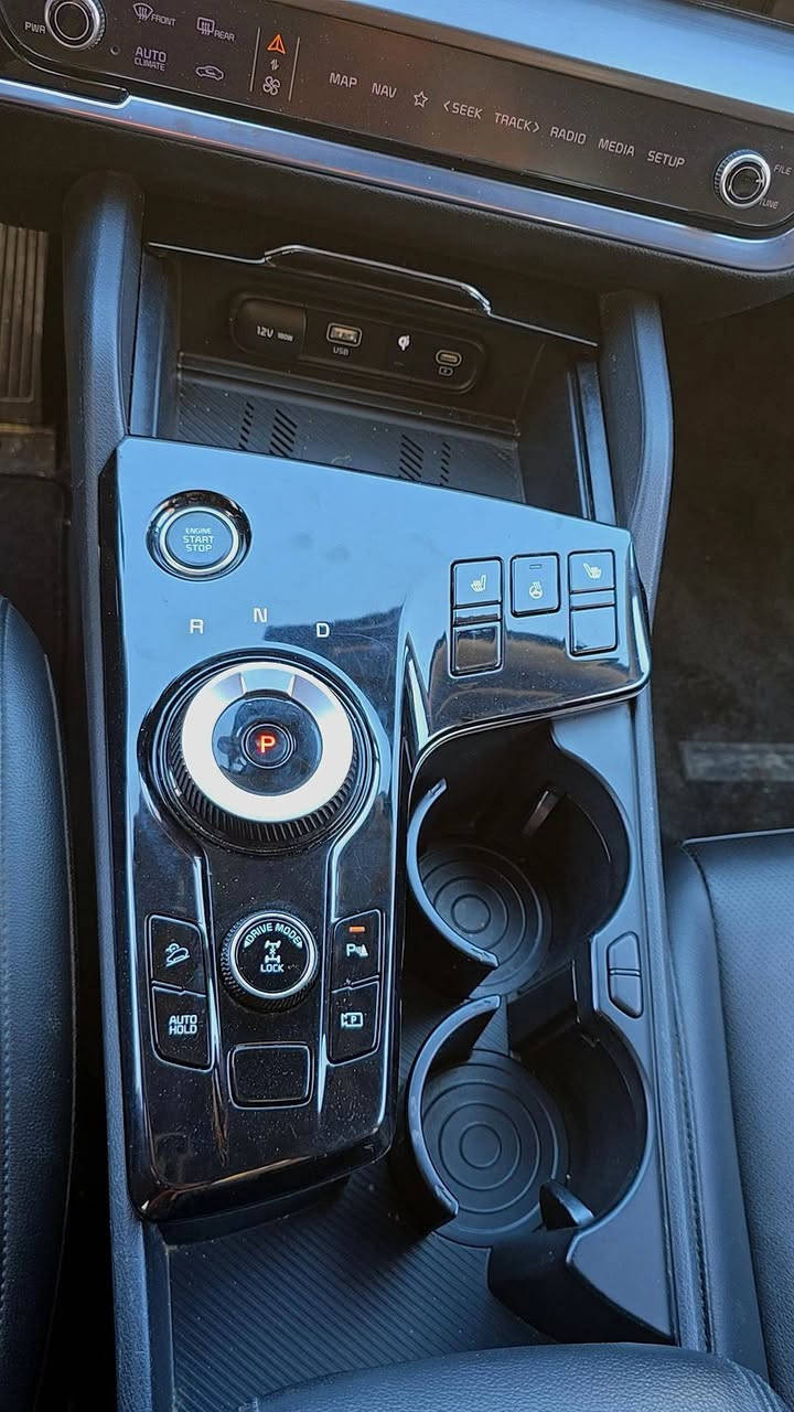 سيارة سبورتج ٢٣ هايبرد  بيع مستعجل التفاصيل عل رقم***********
