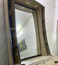 ميز حلاقه السعر 150 وبي مجال 07752734102 بغداد مدينت الصدر