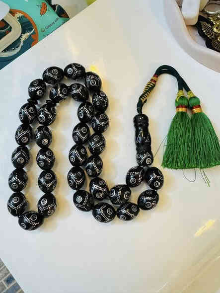 يسر تايلندي خشنه وزن ١٣١ غرام عين وزنجيل دك ناعم وجميل للاستفسار ***********
