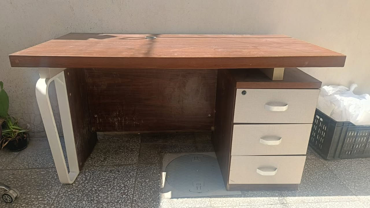 ميز مكتب للبيع :بسعر مناسب جداً


**إذا كنت صاحب هذا الإعلان وتريد حذفه لأي سبب، رجاءا أرسل رسالة إلى الدعم الفني**