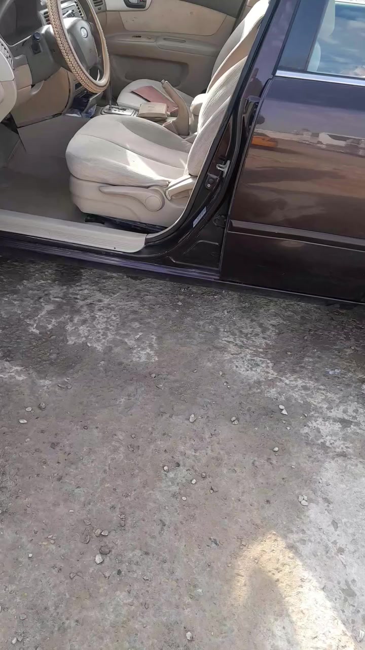 السلام عليكم
من رخصه الادمن سياره اوبتما ٢٠٠٧ خليجي محرك ٢٠٠٠ دوش السياره الاهلالات اربعتهن بيهن ضربات خفيفه السنويه ساقطه ٤سنوات السياره شماليه أربيل رقم صاحب السياره موجود مكان  السياره الديوانية قضاء عفك السعر ٨٠وبيها مجال 
رقم صاحب السياره. 
***********
