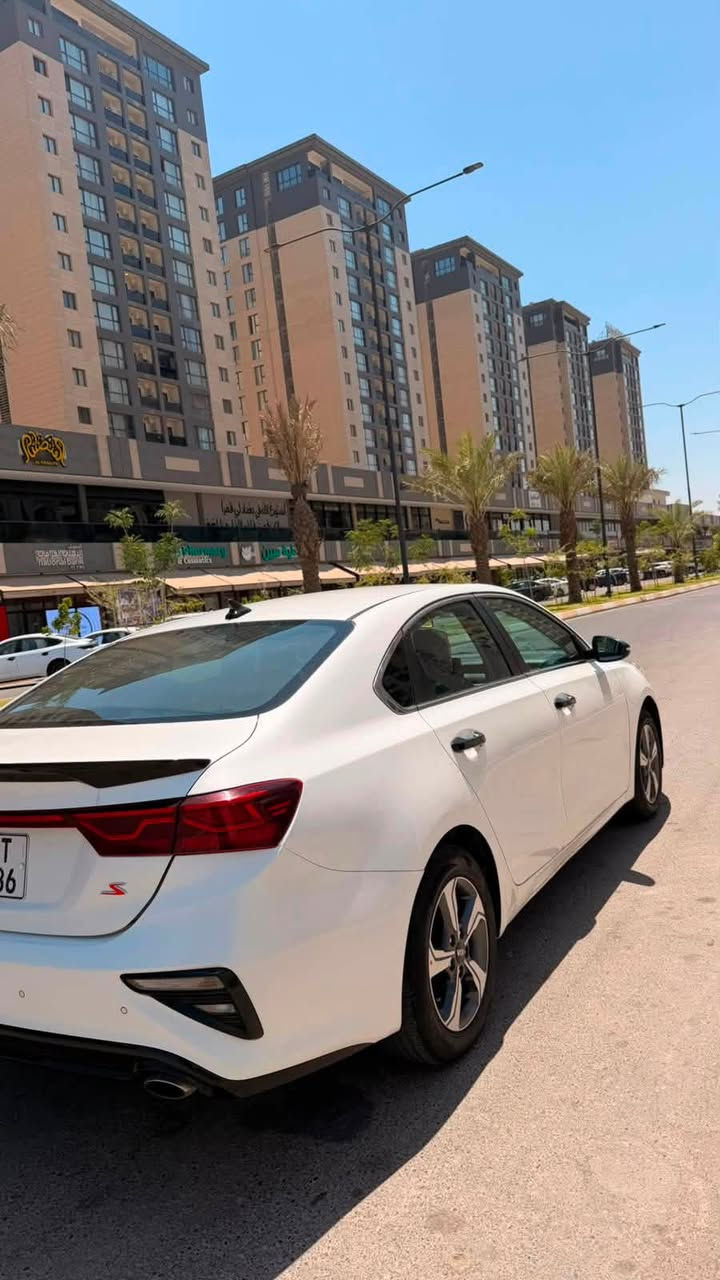 🚘 للبيع كيا سيراتو 2019 خليجي 🚘
🔹 موديل: 2019

🔹 فئة: S

🔹 محرك: 1600 سي سي

🔹 كير 6 نمر (المرغوب)

🔹 رقم بغداد الجديد

🔹 ماشيه : 150 ألف كم

✅ فول مواصفات ما عدا الفتحة

✅ بصمة وتشغيل عن بُعد

✅ تبريد قطعتين

✅ منظومة زينون

✅  جنطه ذكيه

✅حساسات امامي وخلفي 

✅بصمتين 

سيارة بحالة ممتازة وما ناقصها أي شي

وسونارها هذا + عدا السونار بيها بارد بجاملغ ودعاميه👇

📍 مكان السيارة: سماوه قضاء الرميثه ***********
