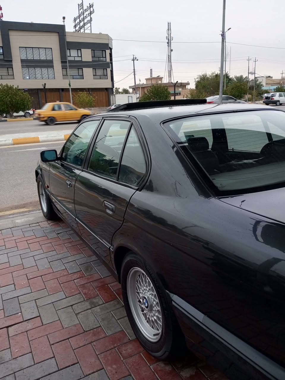 525 بغداد انكليزي مسكر عدل مكاني كربلاء
رايد مراوس بسياره خصوصي غير ال BM 
دوامي يومي وريد اغيرها 
*********** واتساب
