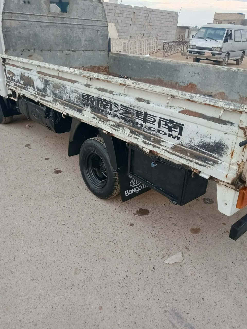 السلام عليكم كيا موديل 95 مكان بغداد المعامل السعر 44 سنويه لل 27 ***********
