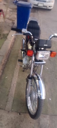 دراجه سكنر صالهه حوالي شهرين تعمرت البيع الشراي يدك عله هاذ رقم 077500...