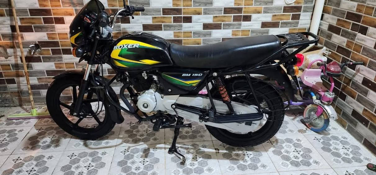 بوكسر كلاسيك 23 ماشيه 24 حقيقي رقم بغداد نظيفه فول كفاله عامه
***********
