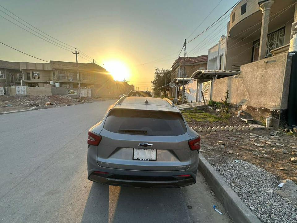 تراكس
موديل ٢٠٢٤
ماشية ٨٠٠٠ فقط
بدون رقم 
مبدل جاملغ جهة السايق نفس اللون 
وبنيد مبدل مرشوش فقط وبيها شخوط بالقمارة يم الجامه 
تدفئة تبريد 
كشنات جلد
حساسات
رادار 
شاشتين 
تحكمات ستيرن كاملة
للتواصل ‭0772 564 3527‬
