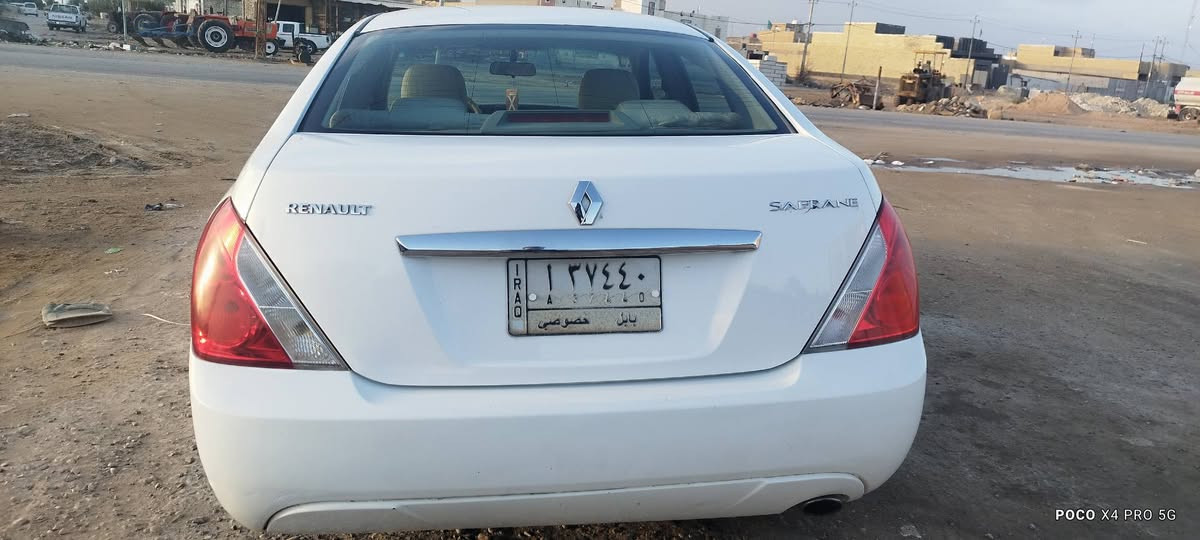 سلام عليكم رينو سافرن موديل 11 السعر 115النعوان ديوانية قضاء الشنافية الهاتف ***********
