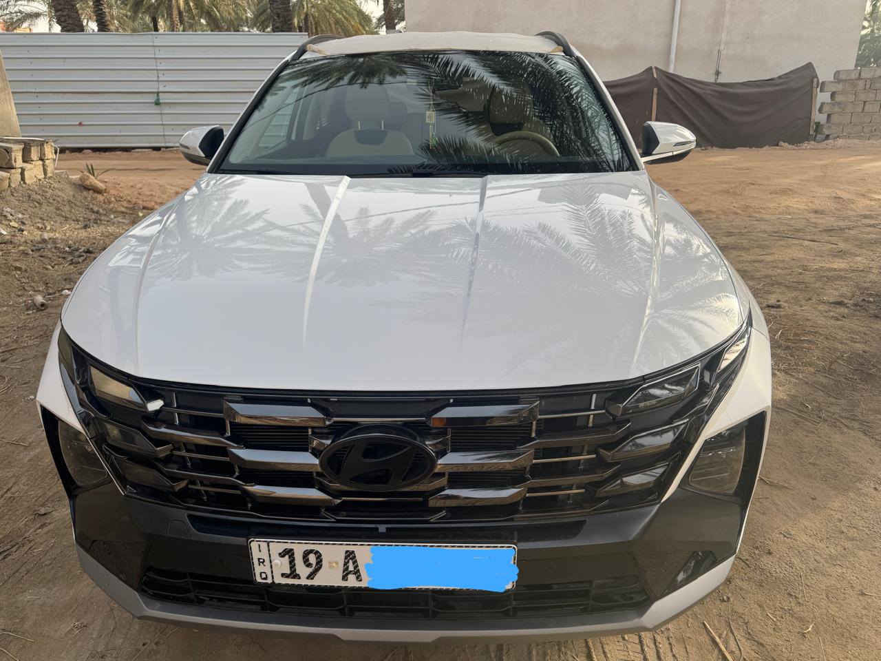 توسان 2025  
زيرو ماشيه 2000 دهن الشركه
رقم كربلاء ضمان ثلاث سنوات كفالةالدولي 
محرك 2000 دووش 
كفاله عامه من الزلغ حتى الدعاميات 

فووول مواصفات 

شاشه متصل تدعم كار بلاي + أندرويد اوتو 
عداد دجتل متصل 
شحن لاسلكي 
كشنات جلد بيجي 
كشنات كهرباء 
حساسات امامية + خلفية 
كاميرا خلفية دواره 
مثبت سرعة 
تحديد مسار 
دخول ذكي 
تشغيل ذكي 
بصمه جنطة 
ويل كبير 
لدات أماميه 
لد خلفي متصل 
لايت دوار ويا الستيرن
قطعتين تبريد خلفي 
هاند بريك بصمة 
انظمه قياده سبورت ايكو نورمال …
تحكمات ستيرن 
بردات خلفية . اخذتها زيرو من شركه باركود

مكان السياره كربلاء شارع فندق البارون 
للعلم السياره دوشمه مع دوشمه الكاعيه كامله. 
السعر 235  وبيها مجال للشراي
غير متواجد على فيس للتواصل على رقم فقط 
***********
