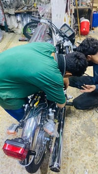 دراجه للبيع معمره صاله شهر كفاله من كلشي برغي اذا مو اصلي تعوفه وتروح ...