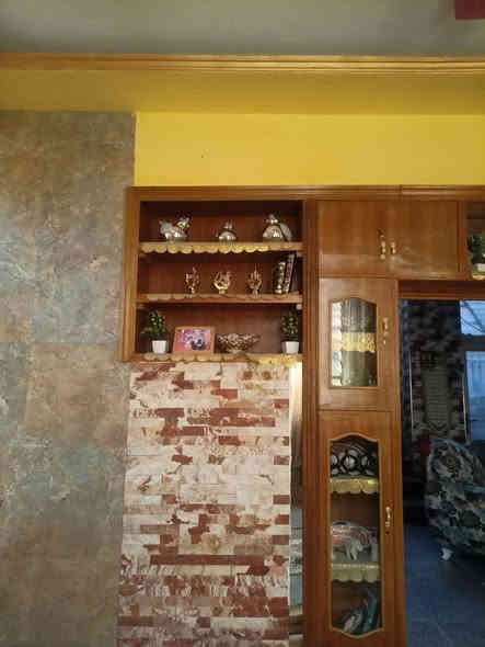 للبيع المستعجل مناسب جدا بيت في كربلاء البوبيات قرب مكتب اليساري عمود 110مساحة 150م طابقين طابو زراعي سند 25 بناء درجة اولى البيت متعوب عليه حيل شغل مهندس 4 غرف نوم مع جميع الملحقات شارعه 8م قريب للشارع العام جميع الخدمات متوفره السعر.. 135 مع المجال.. كسرا بالسوك والي يغنون بالاسعار للاستفسار *********** / ***********
