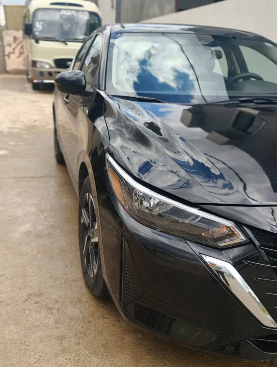 نيسان سنترا موديل 25 
للبيع
فول مواصفات عد سليت
أربع قطع صبغ أمريكا
السعر 125$
مكان السياره موصل 
للاستفسار
***********
***********
يوجد بيع وشراء السيارات المتضررة والجديدة داخل هذه
الصفحة
نستقبل عروضكم لبيع السيارات فقط من الشرعي نحن غير مسؤولين عن أي اختلاف بين الطرفين من تحويل + تِجيك السيارة عند السونار الي ما يفحص عند السونار ويأخذ ثقة من صاحبها أو يأخذ كلام يتحمل المسؤولية
 لكون فحص السيارة عند السونار ( 15 الف)
             (( نحن فقط دلالية  ))
((( يكون الاتفاق بين البائع والمشتري فقط)))
