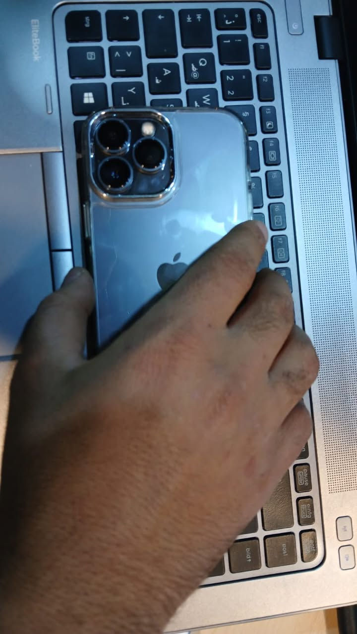 ايفون 13برو ماكس امريكي بطاريه 86جهاز كلش نضيف مبدل بيه ظهر يم شركه الرصن معه الظمان ***********

